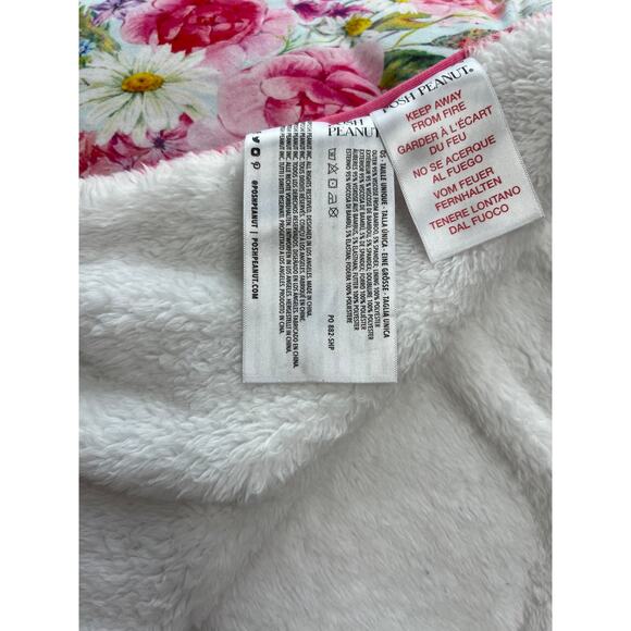 Posh Peanut Alice Floral Bamboo Luxe Plush Patoo Blanket 60x60" - Picture 3 of 4